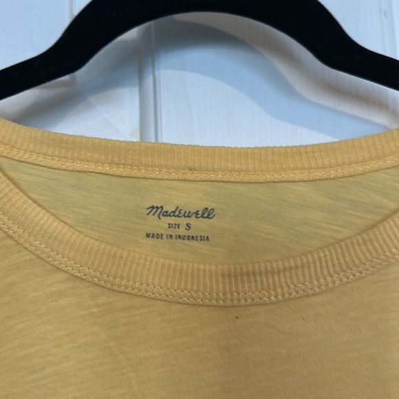 Madewell women’s yellow tshirt size small - Picture 3 of 3